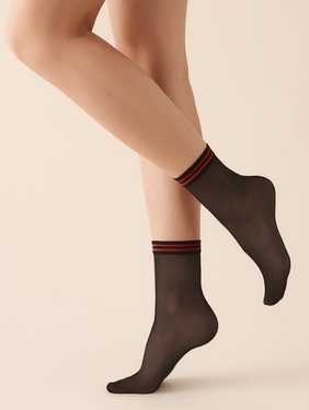 Neuheiten ♥ / Kollektionen / Looking for - Gabriella - Socken Simple 20 den